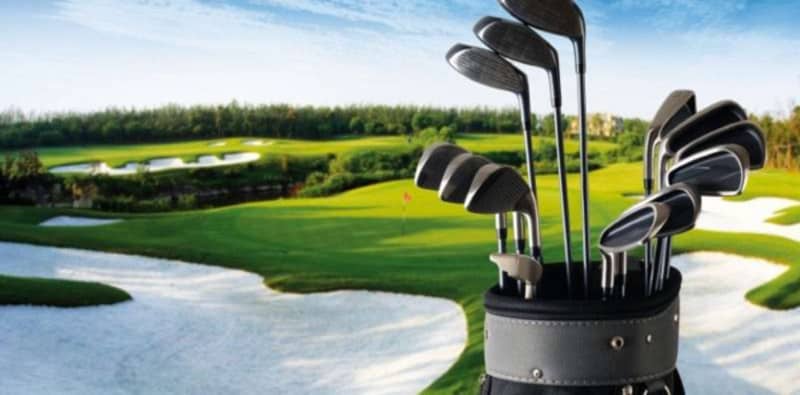 Golfová hůl je nesmírně důležitým prvkem golfové hry a výběr správného typu hole může mít velký vliv na váš úspěch na hřišti.